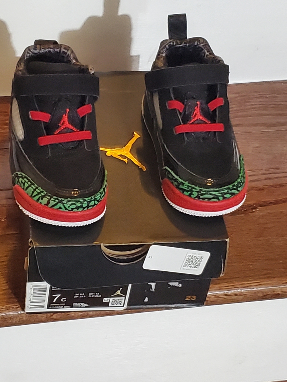 Jordan Toddler Black, Red & Green Jumpman Sneakers